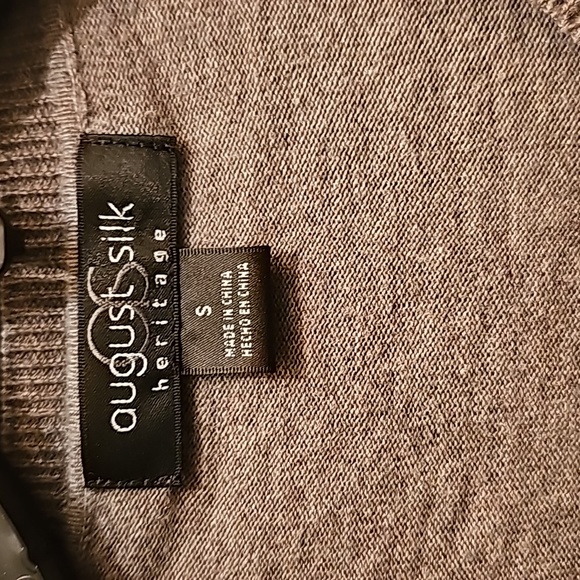 August Silk Heritage gray cardigan - Picture 2 of 6